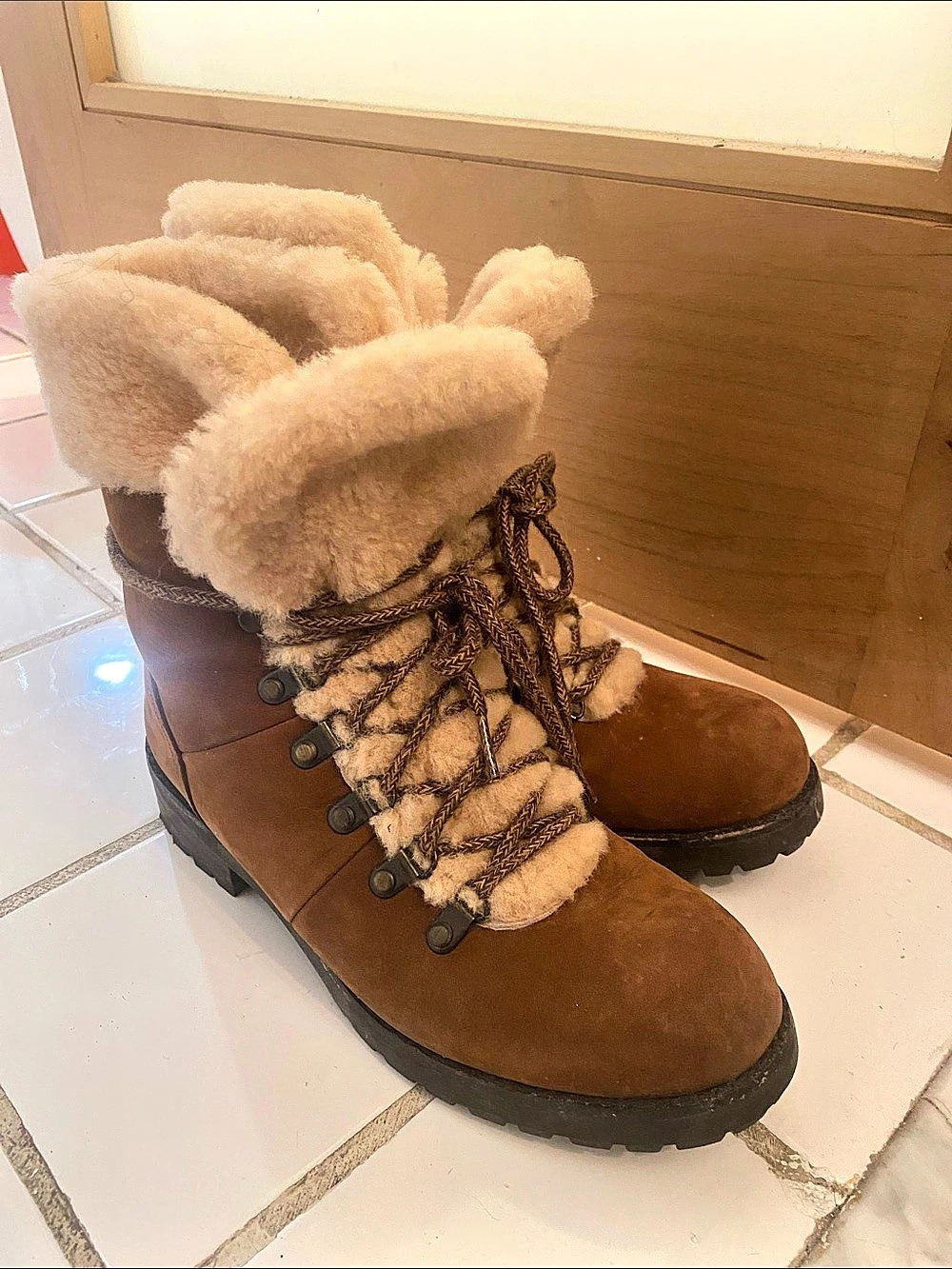 UGG Adirondack II Women's Fur Lined Boots Brown US 7